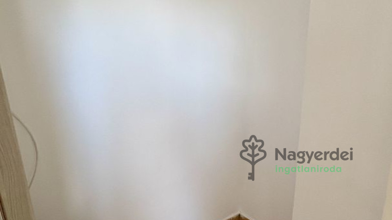 Debrecen, Kandia, Lakás, tégla lakás  