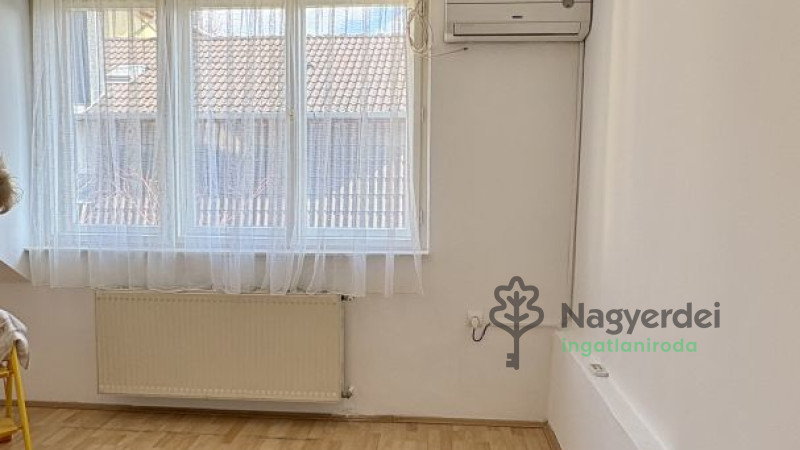 Debrecen, Kandia, Lakás, tégla lakás  