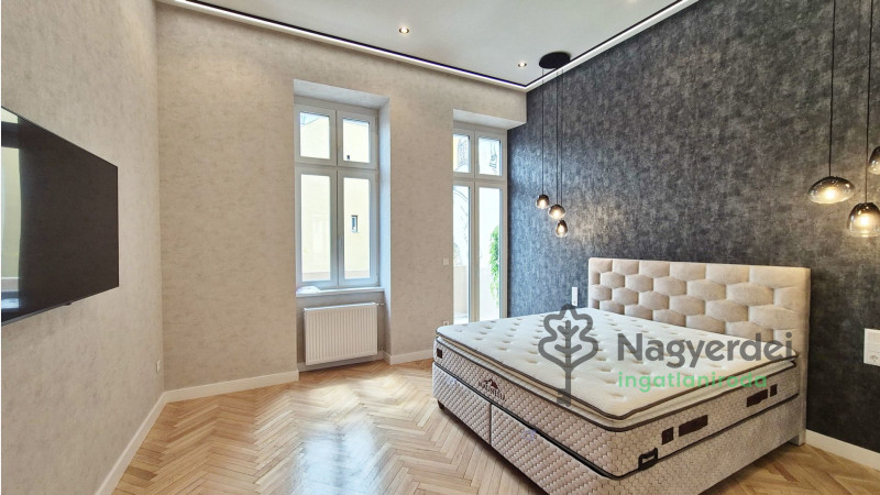 Debrecen, Belváros, Lakás, tégla lakás  