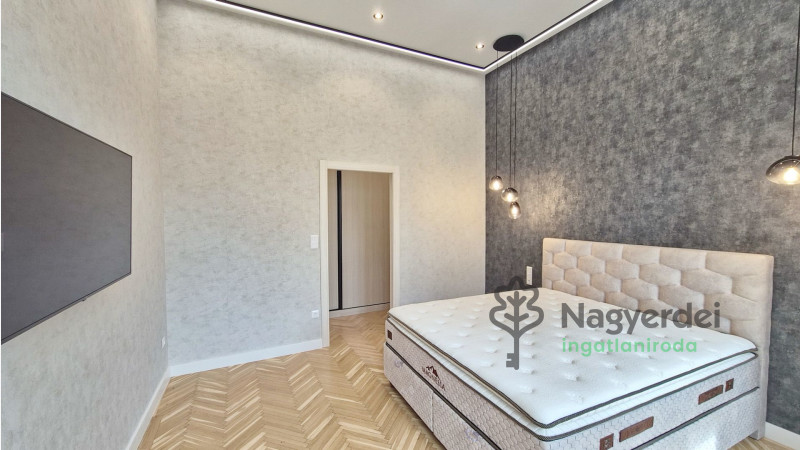 Debrecen, Belváros, Lakás, tégla lakás  
