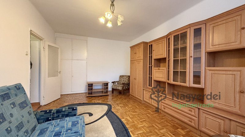 Debrecen, Nagyerdőalja, Lakás, tégla lakás  