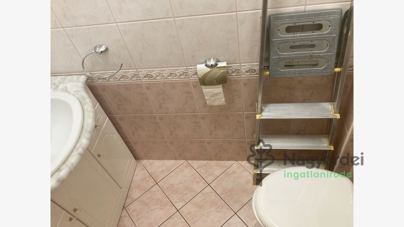 Debrecen, Sestakert, Lakás, tégla lakás  