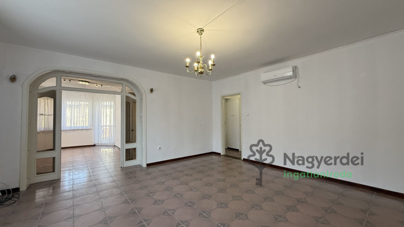 Debrecen, Nagyerdő, Iroda, nem irodaházban  