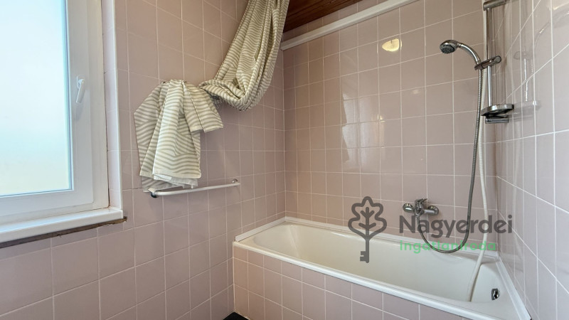 Debrecen, Nagyerdő, Iroda, nem irodaházban  