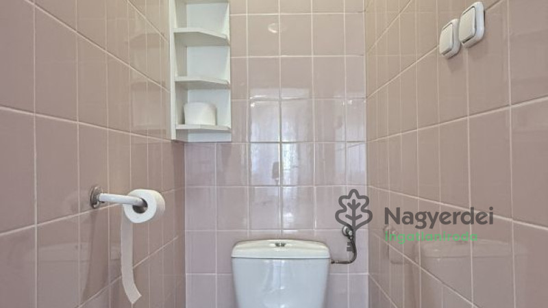 Debrecen, Nagyerdő, Iroda, nem irodaházban  