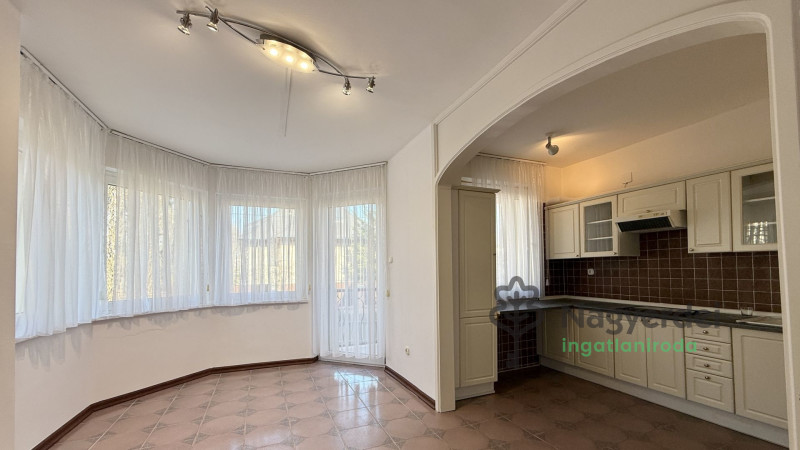 Debrecen, Nagyerdő, Iroda, nem irodaházban  