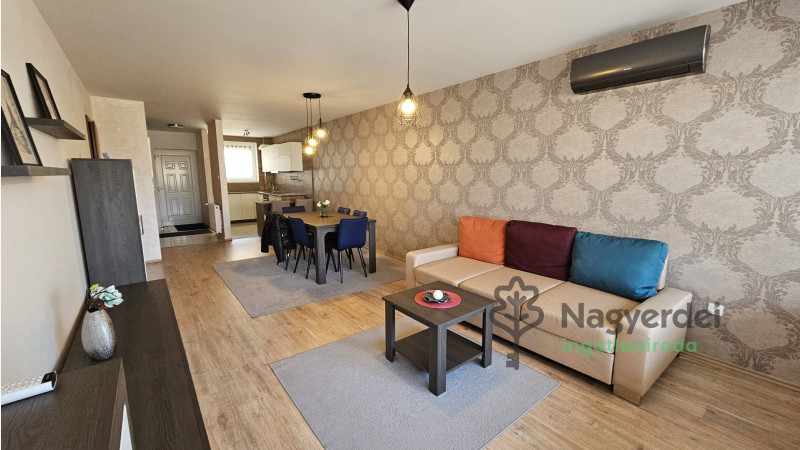 Debrecen, Belváros, Lakás, tégla lakás  