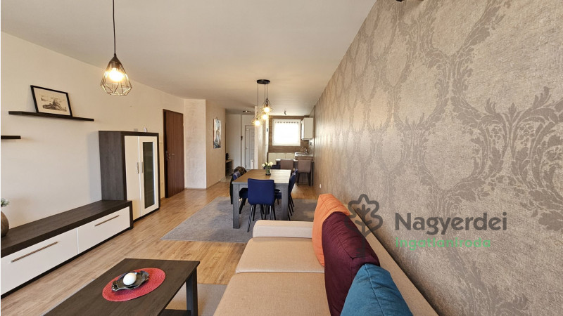 Debrecen, Belváros, Lakás, tégla lakás  