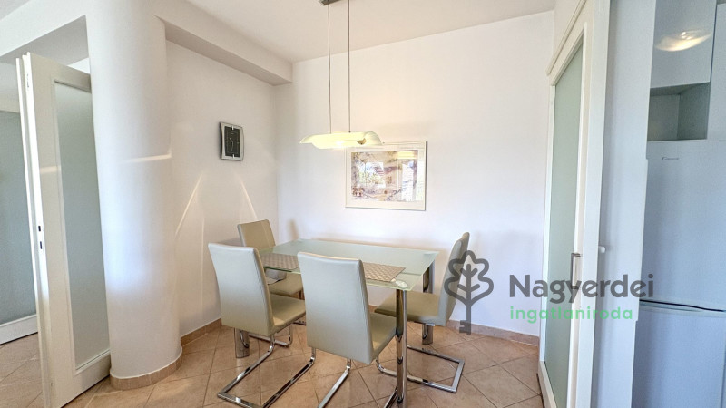 Debrecen, Nagyerdőalja, Lakás, tégla lakás  