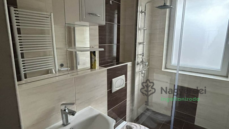 Debrecen, Nagyerdőalja, Lakás, tégla lakás  