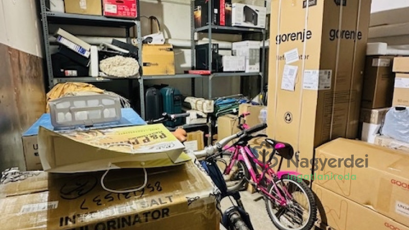 Debrecen, Belváros, Kereskedelmi ingatlan, bolt  