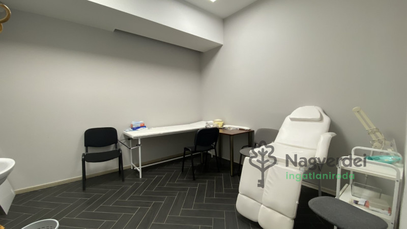 Debrecen, Belváros, Üzlethelyiség, nem üzletközpontban  