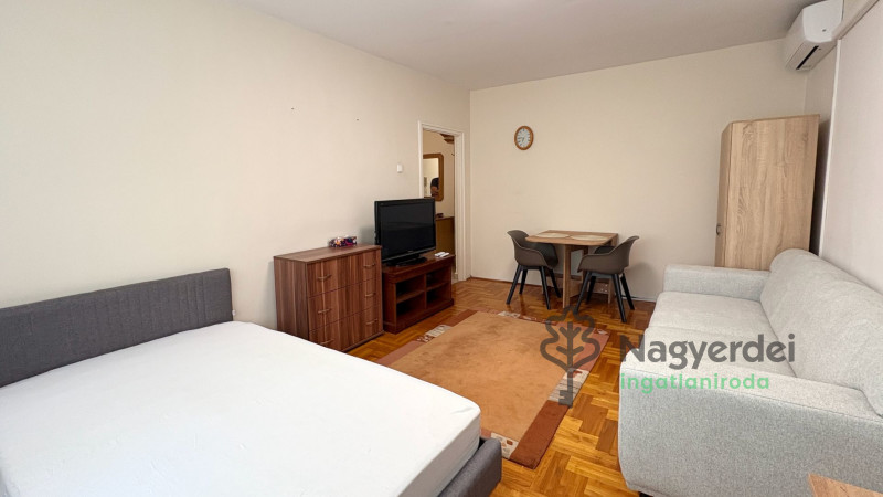 Debrecen, Sestakert, Lakás, tégla lakás  