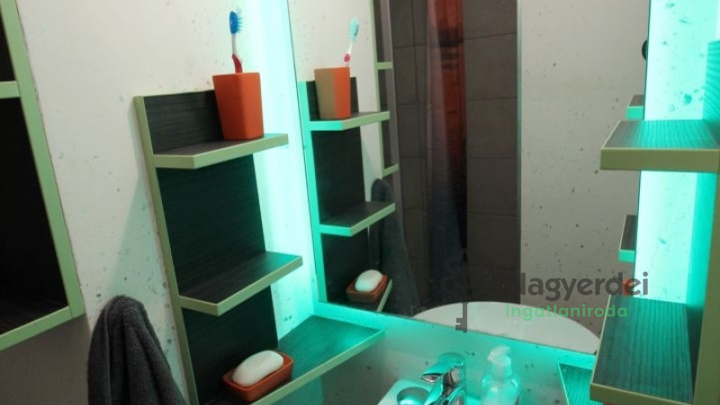 Debrecen, Sestakert, Lakás, tégla lakás  