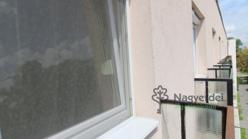 Debrecen, Sestakert, Lakás, tégla lakás  