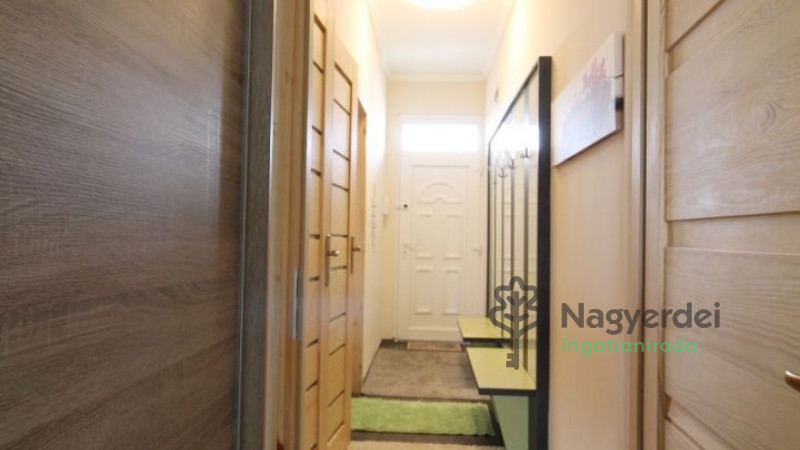 Debrecen, Sestakert, Lakás, tégla lakás  