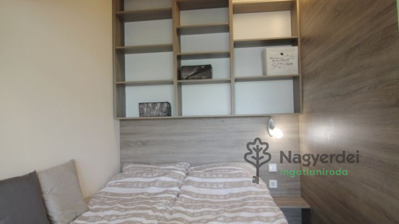 Debrecen, Sestakert, Lakás, tégla lakás  