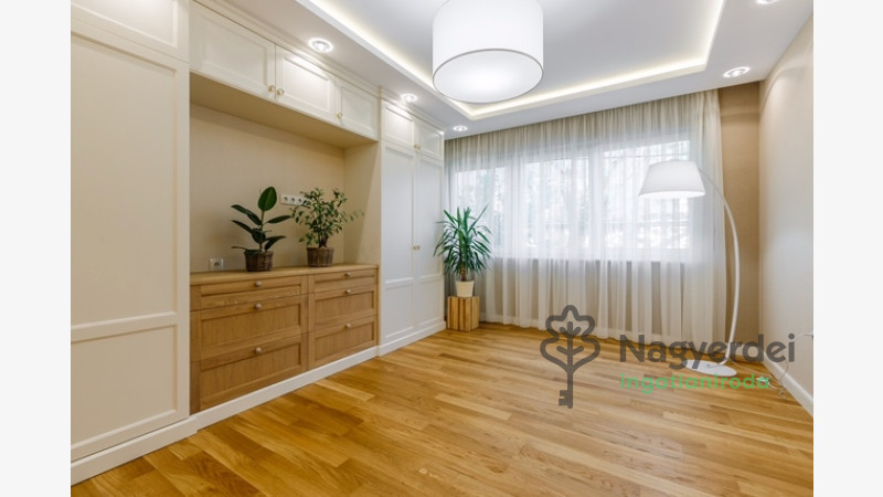 Debrecen, Belváros, Lakás, tégla lakás  