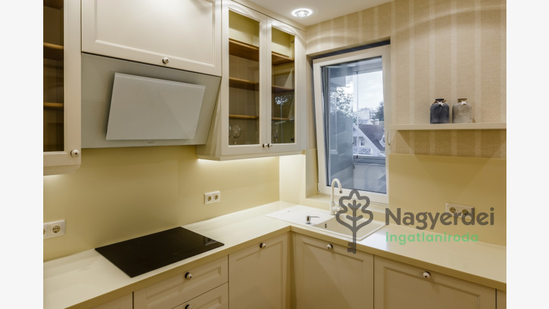 Debrecen, Belváros, Lakás, tégla lakás  