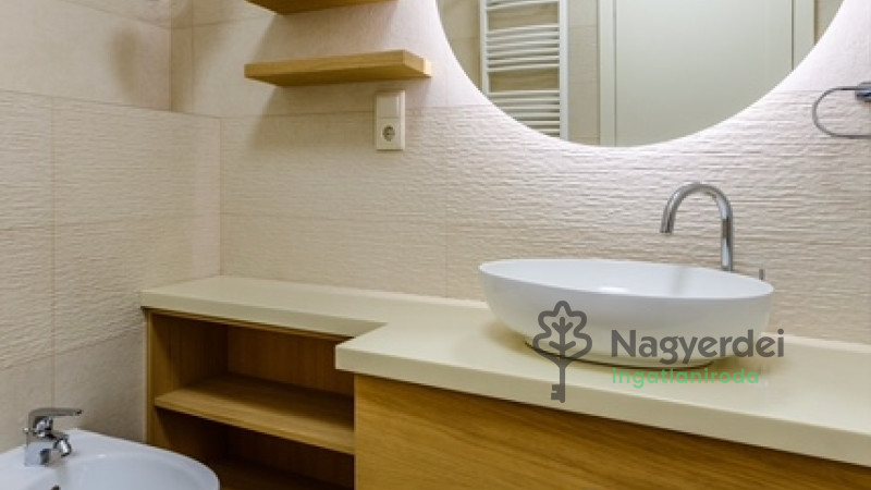 Debrecen, Belváros, Lakás, tégla lakás  