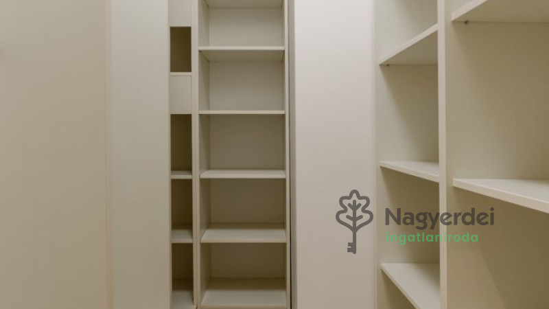 Debrecen, Belváros, Lakás, tégla lakás  