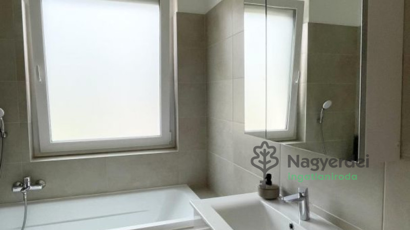 Debrecen, Nyulas, Ház, ikerház  