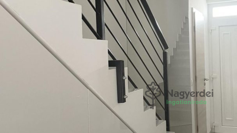 Debrecen, Nyulas, Ház, ikerház  