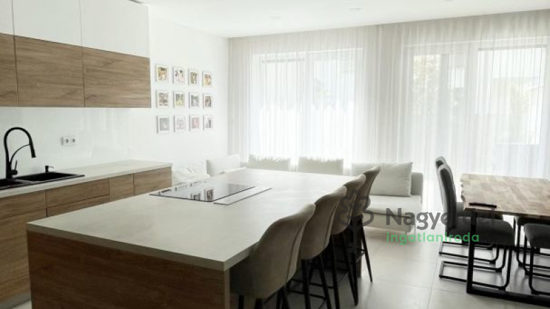 Debrecen, Nyulas, Ház, ikerház  