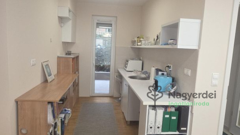 Debrecen, Belváros, Lakás, tégla lakás  