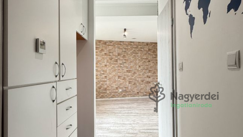 Debrecen, Belváros, Lakás, tégla lakás  