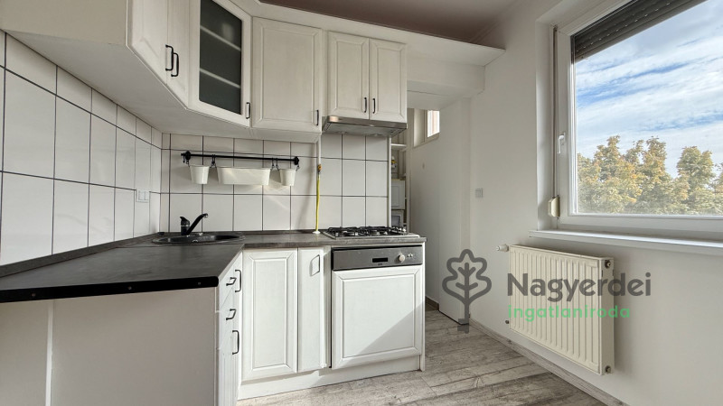 Debrecen, Belváros, Lakás, tégla lakás  