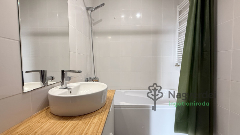 Debrecen, Belváros, Lakás, tégla lakás  