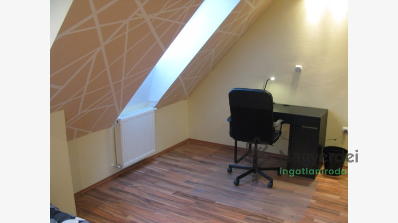 Debrecen, Óváros, Lakás, tégla lakás  