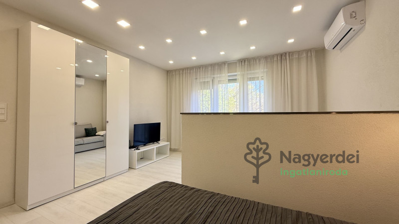 Debrecen, Sestakert, Lakás, tégla lakás  