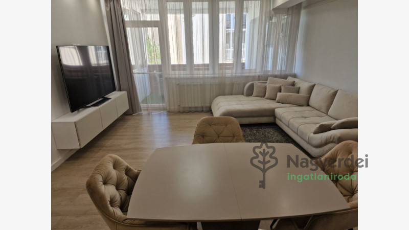 Debrecen, Belváros, Lakás, tégla lakás  