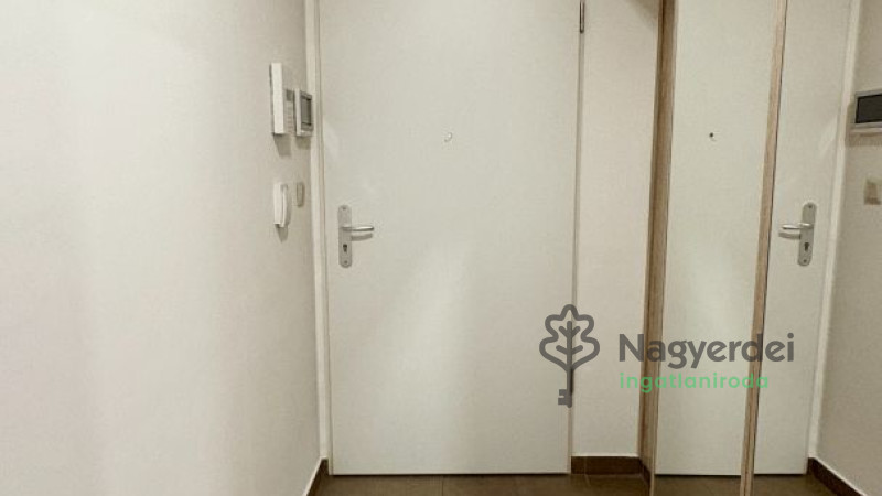 Debrecen, Sestakert, Lakás, tégla lakás  