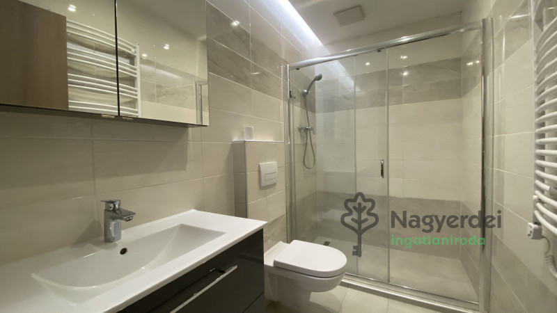 Debrecen, Belváros, Lakás, tégla lakás  