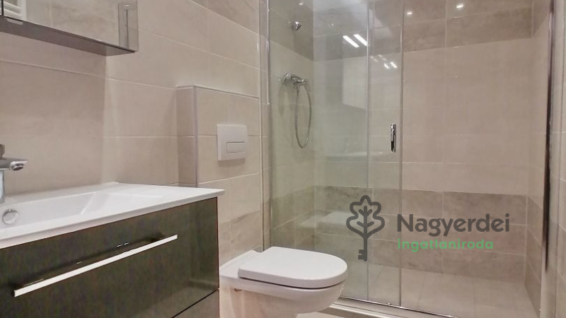 Debrecen, Belváros, Lakás, tégla lakás  