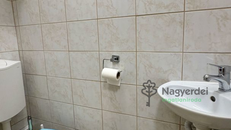 Debrecen, Bem tér, Lakás, tégla lakás  