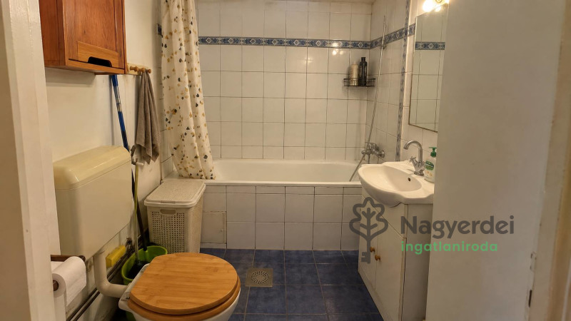 Debrecen, Péterfia, Lakás, tégla lakás  