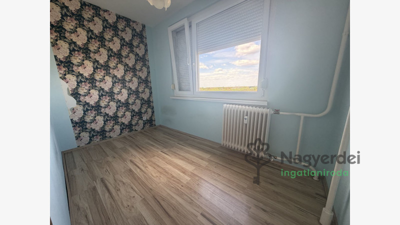 Debrecen, Szentlászlófalva, Lakás, panel lakás  