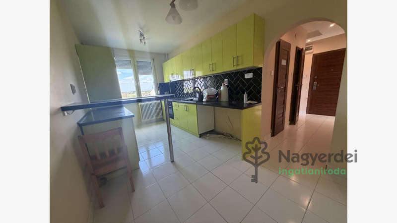 Debrecen, Szentlászlófalva, Lakás, panel lakás  