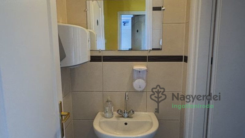 Debrecen, Júliatelep, Kereskedelmi ingatlan, vendéglő  