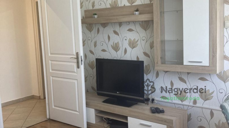 Debrecen, Egyetemváros, Lakás, tégla lakás  