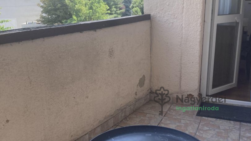 Debrecen, Egyetemváros, Lakás, tégla lakás  