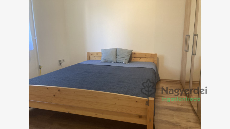 Debrecen, Egyetemváros, Lakás, tégla lakás  