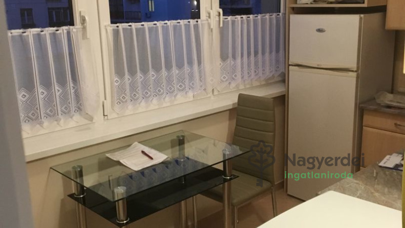 Debrecen, Sestakert, Lakás, tégla lakás  