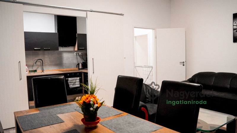 Debrecen, Belváros, Lakás, tégla lakás  