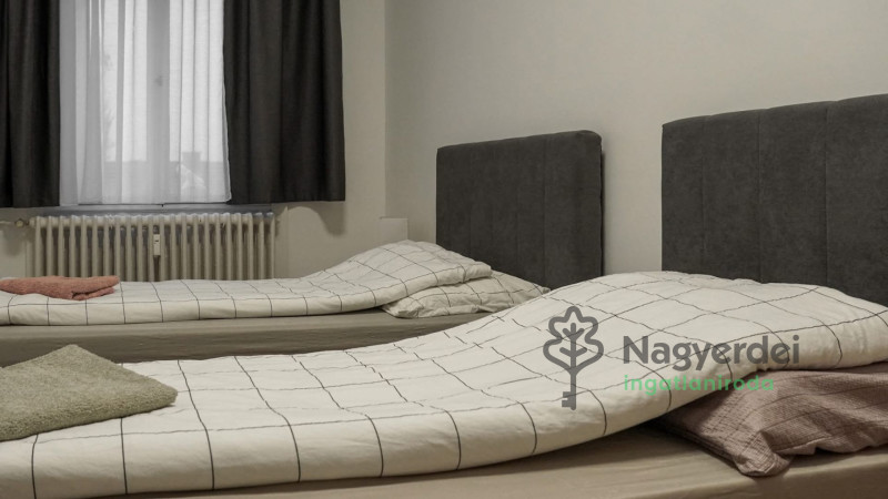 Debrecen, Belváros, Lakás, tégla lakás  