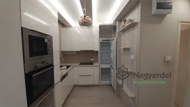 Debrecen, Belváros, Lakás, tégla lakás  